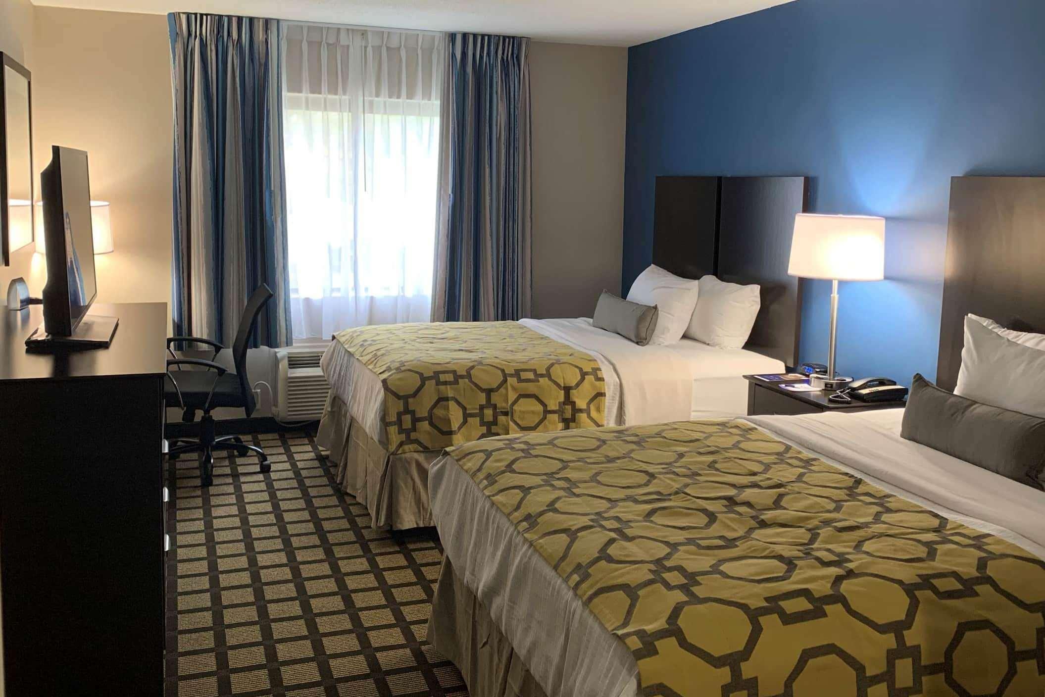 Отель Baymont By Wyndham Latham Albany Airport Экстерьер фото
