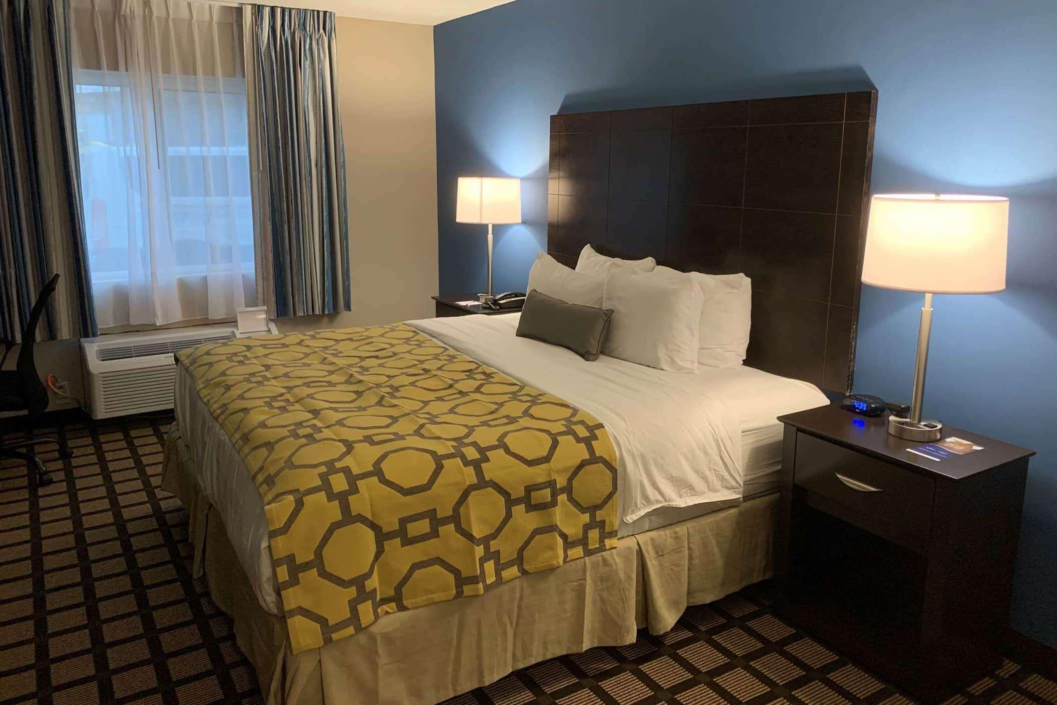 Отель Baymont By Wyndham Latham Albany Airport Экстерьер фото