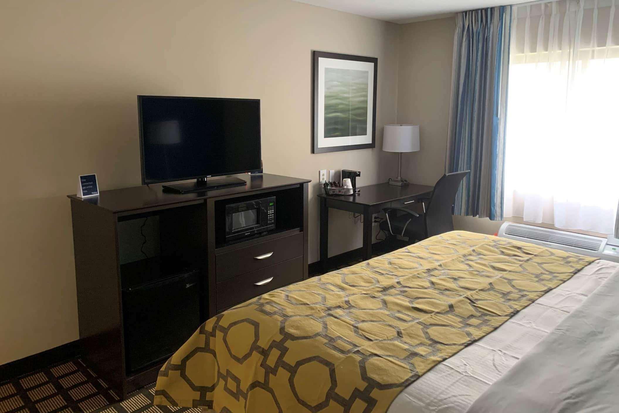 Отель Baymont By Wyndham Latham Albany Airport Экстерьер фото